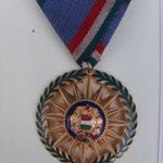 Kádár kitüntetés A szocialista Magyarországért Érdemrend fotó