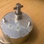 Mitsubishi motor , E 75520 , 100 V-os, használt , 20 ford. perc fotó