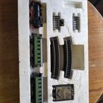 PIKO vasútmodell (1db gőzmozdony, 2db kocsi, 16db íves sín, 2db egyenes rövid sín, 1db trafó) A101 fotó