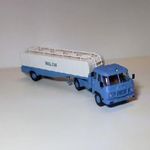 Csepel D-705.34 "MILCH" tejszállító nyerges tehergépkocsi, modell 1: 120 ( TT ) fotó
