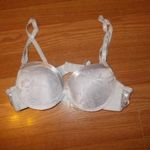 Újszerű 70 A gyönyörű, hímzett, kosaras push up melltartó fotó