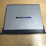 Linksys SR216 16-port 10/100 switch - bekapcsol, de működése nem tesztelt fotó