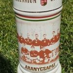 Egyedi Aranycsapat korsó, limitált kiadás. Puskás, foci, labda futball válogatott fotó