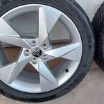 Gyári Skoda Scala-Kamiq/volans/ 17”alufelni 5x100 négyévszakos gumik fotó