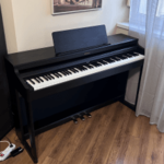 Roland RP-701 DR digitális pianínó fotó