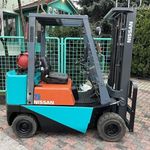 Eladó Nissan 2, 5 tonnás targonca (V-4030) fotó