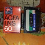 AGFA GEVAERT LNS 60 és SANYO C60 cassette kazetta audiókazetta magnókazetta fotó