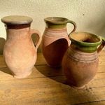Régi vintage népi cserépedény tejesköcsög mázas edény füles cserépkorsó Tura fotó