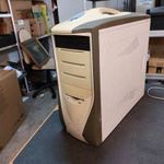 Régi hordozható (fogantyús) ATX-es PC ház, akár DVD íróval, Floppyval is eladó, futár megoldható. fotó