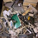 Vegyes alkatrészcsomag Retro PC építéshez, sok kábel, 2db floppy, 2db DVD, stb. (lásd: 2db képen) fotó