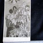 BÉKEIDŐ KARÁCSONY FELDÍSZITETT KARÁCSONYFA FENYŐFA FOTÓ FÉNYKÉP cca. 1928 ENTERIŐR fotó