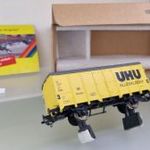 T9 H0 1: 87 Fleischmann DB "UHU" feliratú DC tehervagon + 2 db Noch síntisztító kefe fotó