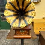 Intarziás Tölcséres Gramofon fotó
