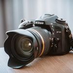 Nikon D7100 + 3 objektív + vaku + vakukioldó szett fotó