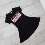 Primark fekete feliratos-simizős ruha 8-9 év fotó