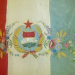 Hímzett szocialista magyar zászló (selyem?) Kádár címerrel, 170x125!!!!, egyedi darab, KURIÓZUM!!! fotó