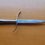Fém markolatos tőr 20 cm. fotó