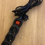 Hálózati hosszabbító elosztó 3-as fekete kapcsolós H05VV-F 3g1mm2 10A max 3 méter használt 1Ft-ról fotó