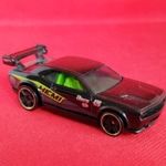 Hot Wheels Dodge Challenger fotó