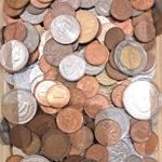 1 kilogramm vegyes magyar és külföldi forgalmi érme egyben, T-4 fotó