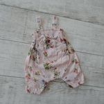 NEXT rózsaszín virágos playsuit 3-6 hó - Tovább is jó lehet! fotó
