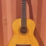Hohner akusztikus gitár 4/4-es összes húr hiányzik kopott karcos koszos fotó
