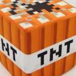 Minecraft TNT plüss kocka - Takara Tomy fotó