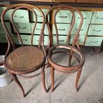 Thonet és egyéb székek fotó