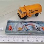 KF39 H0 1: 87 Merten köztisztasági figuraszett + Wiking úttisztító jármű (7db-os) fotó