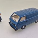 JT49 H0 Schuco 25612 VW T3 (fém kasznis) kisbusz + figura - Terepasztal kiegészítő jármű fotó