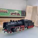 MG18 H0 1: 87 Piko Gützold BR 24 002 vasútmodell gőzmozdony világítással, eredeti dobozában fotó