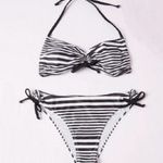 nyakba kötős fekete fehér csíkos bikini két részes fürdőruha S (gy) fotó