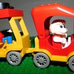 Lego 3641 Car & Camper - Pudli Pamela és lakóautója. Régi Fabuland legó játék szett, 1985-ből. fotó