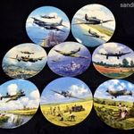 KATONAI REPÜLŐGÉP MINTÁS 8 DB OS PORCELÁN DÍSZ TÁNYÉR SZETT X fotó