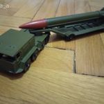 Tulai lőszergyár "Hadi technika" sorozat: MAZ-537 vontató + R-12 föld-föld rakéta, fém katonai játék fotó