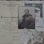 T. Béla főhadnagy III. osztályú Katonai Érdemkeresztet hadid. és kardokkal adományozó, fotó + emlékl fotó