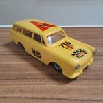 Lemezárugyár Opel Caravan lendkerekes autó fotó