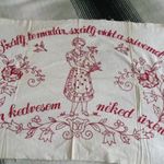 Régi falvédő terítő pamutvászonra hímezve 80 x 55 cm még szegetlen fotó