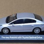 1: 43 1/43 Toyota Avensis - 2009 ezüst - Minichamps fotó