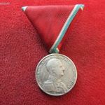HORTHY VITÉZSÉGI ÉREM II.osztály 1939 ANYAGA: HADIFÉM EZÜSTÖZVE nsz+ , pótolt szalag! fotó