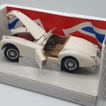 Jaguar XK 120 (1948) ERTL European Classics 7482 1: 18 Modell eredeti dobozban fotó
