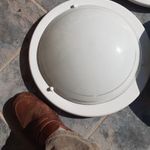Fehér lámpatest, opálüveg búrával, falra vagy menyezetre, 3 db egyben, 39 cm-es fotó