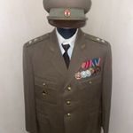 1965M (1965-1970 KÖZÖTTI KORAI) MAGYAR NÉPHADSEREG LÖVÉSZ ALEZREDESI TÁRSASÁGI EGYENRUHA ÖLTÖZET fotó