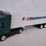 H0 1: 87 Iveco Kamion HUNCARGO felirattal fotó