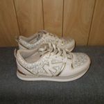 Eladó Nagyon Szép, Megkímélt Állapotú, Michael-Kors Cipő, 37-es Méretben. fotó