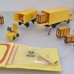 JT37 H0 Postaszett = Wiking teherautó + pót + targonca + tározók + világító postacégér, stb. fotó