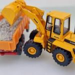 JG15 H0 1: 87 Kibri 10944 markológép + teherautó + öntapadós kavics rakomány (kivehető) fotó