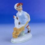 0E751 Régi talicskás kisfiú porcelán figura fotó
