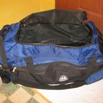 Nagy utazótáskák új, Adventuridge 75x30x26 ár alatt hibátlan, új 2 old rekesz, erős fogó és vállpánt fotó