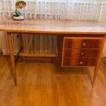 Mid Century fiókos íróasztal fotó